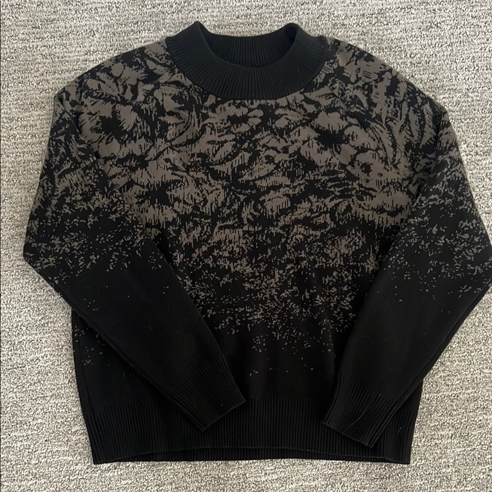 Athleta Black and Gray Crew Neck Sweater